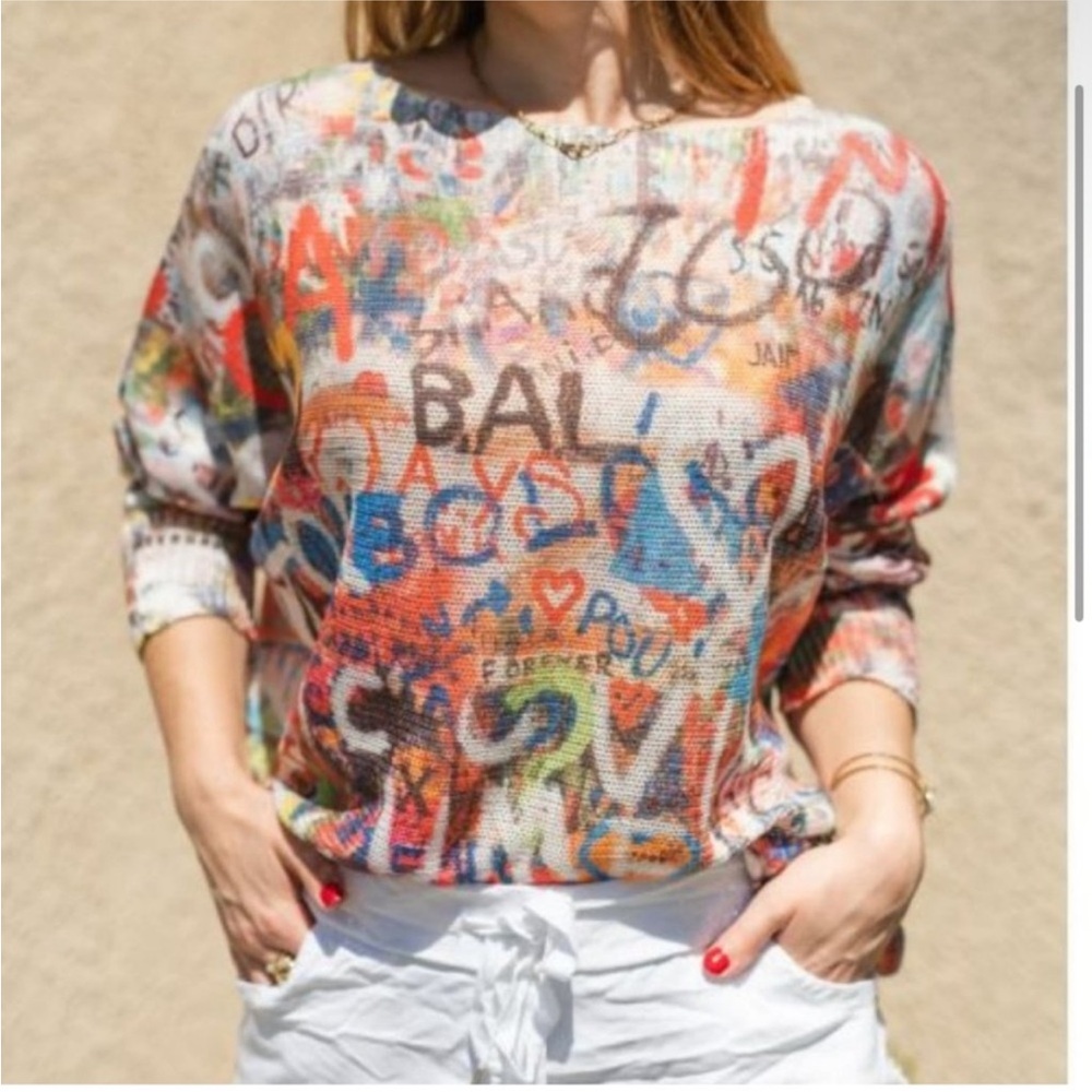 Look Mode - Colorful Graffiti Graphic Long Sleeve Top